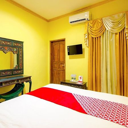 Oyo 1770 Hotel Mawar Saron 2 Kejayan Exteriör bild