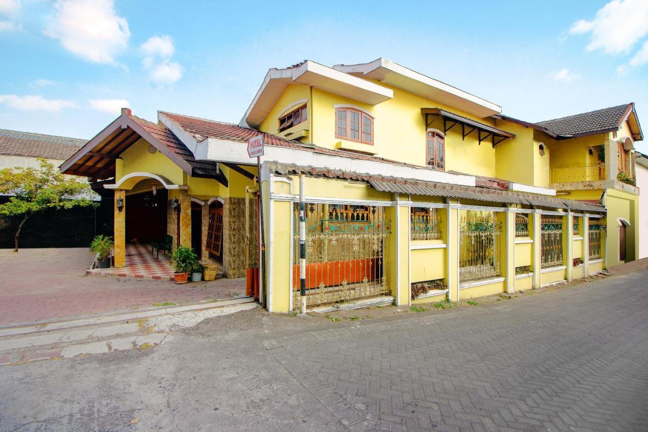 Oyo 1770 Hotel Mawar Saron 2 Kejayan Exteriör bild