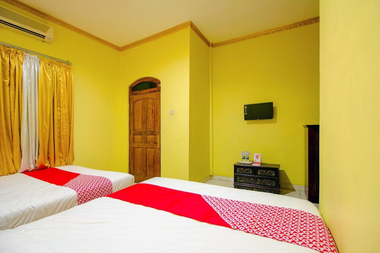 Oyo 1770 Hotel Mawar Saron 2 Kejayan Exteriör bild