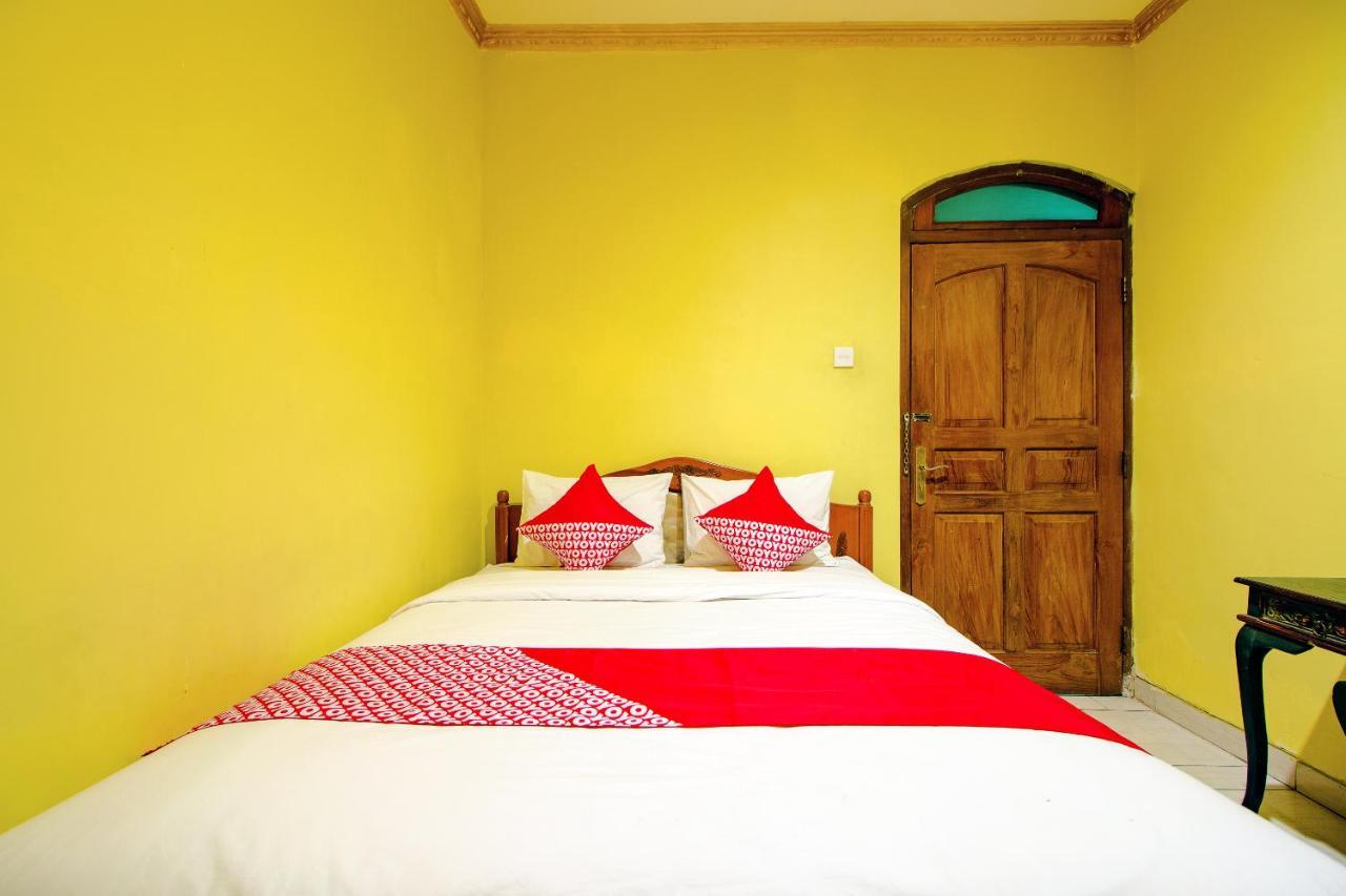 Oyo 1770 Hotel Mawar Saron 2 Kejayan Exteriör bild